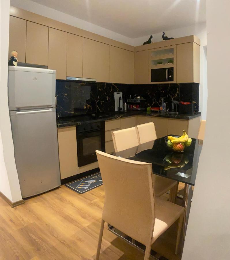 2-beds Garden Parking 100m To Durres