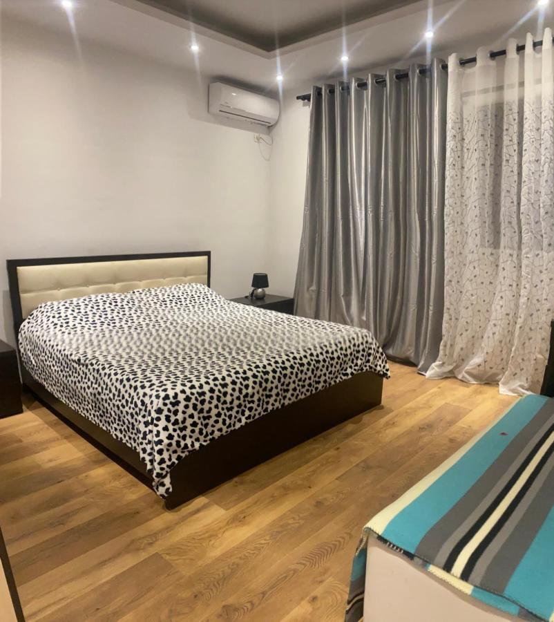 2-beds Garden Parking 100m To Holiday home Durres